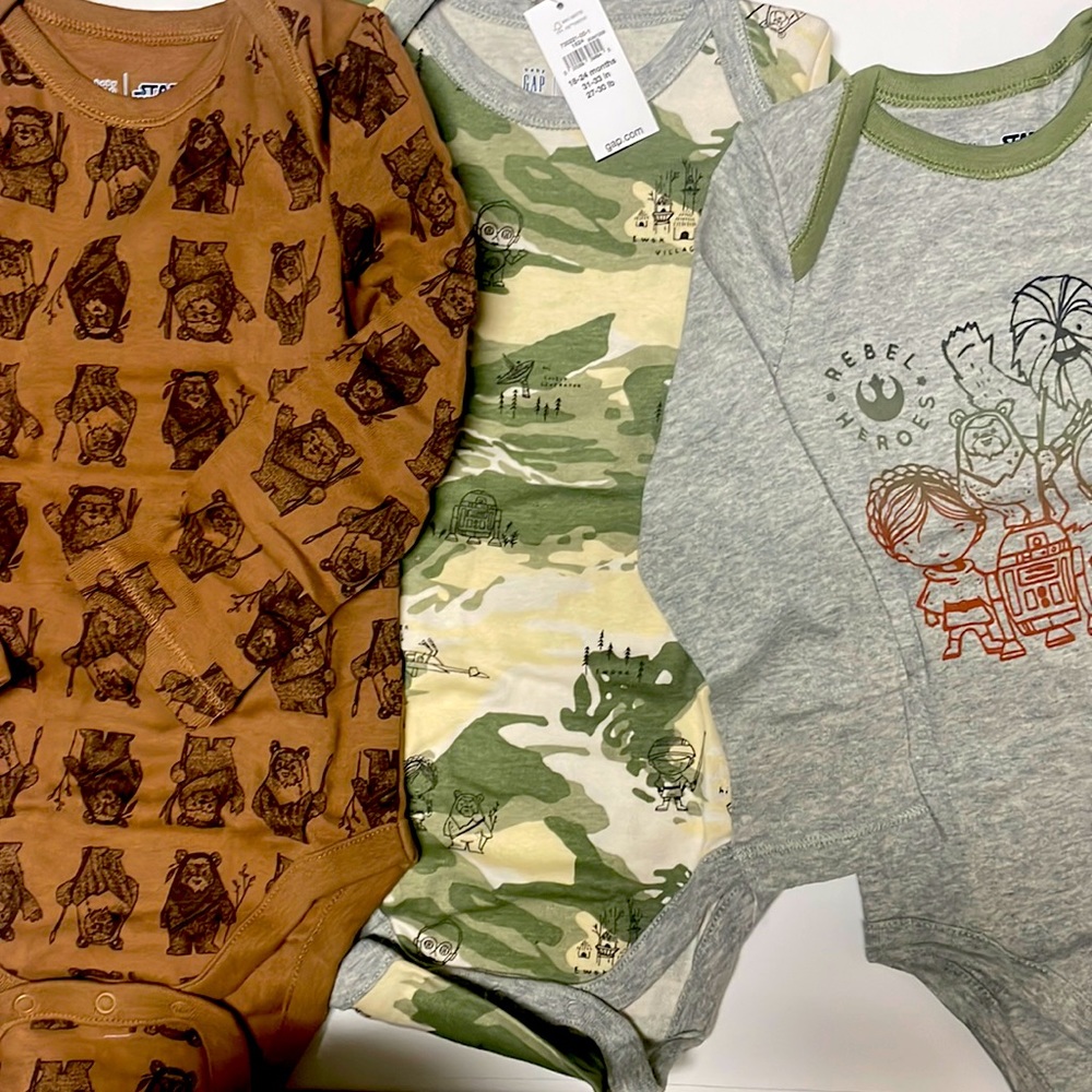 Brand New- 18-24 months- Baby Gap- 3 pack Star Wars Long Sleeve Onesies.